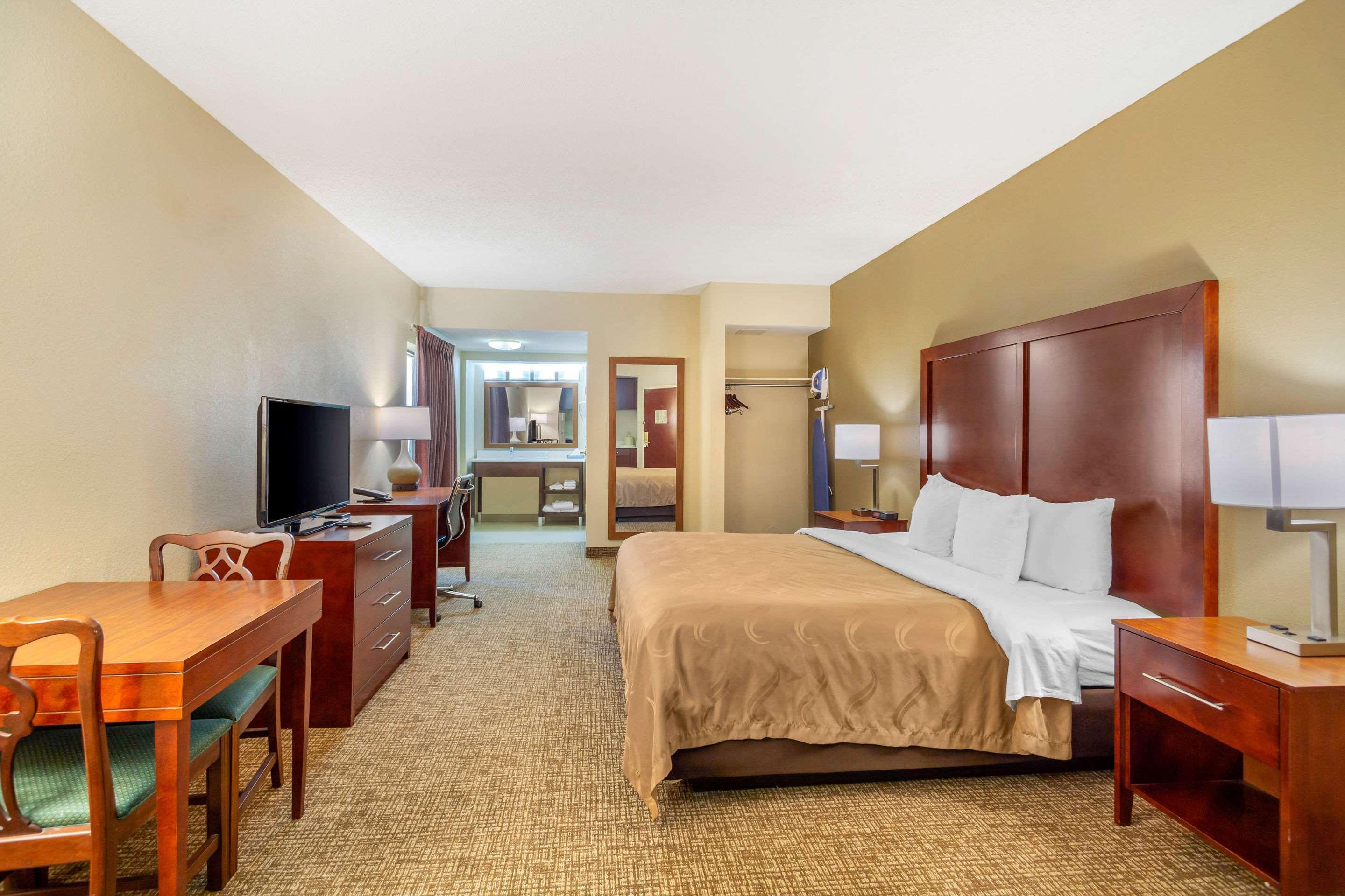 Quality Inn & Suites Olde Town Portsmouth Eksteriør billede