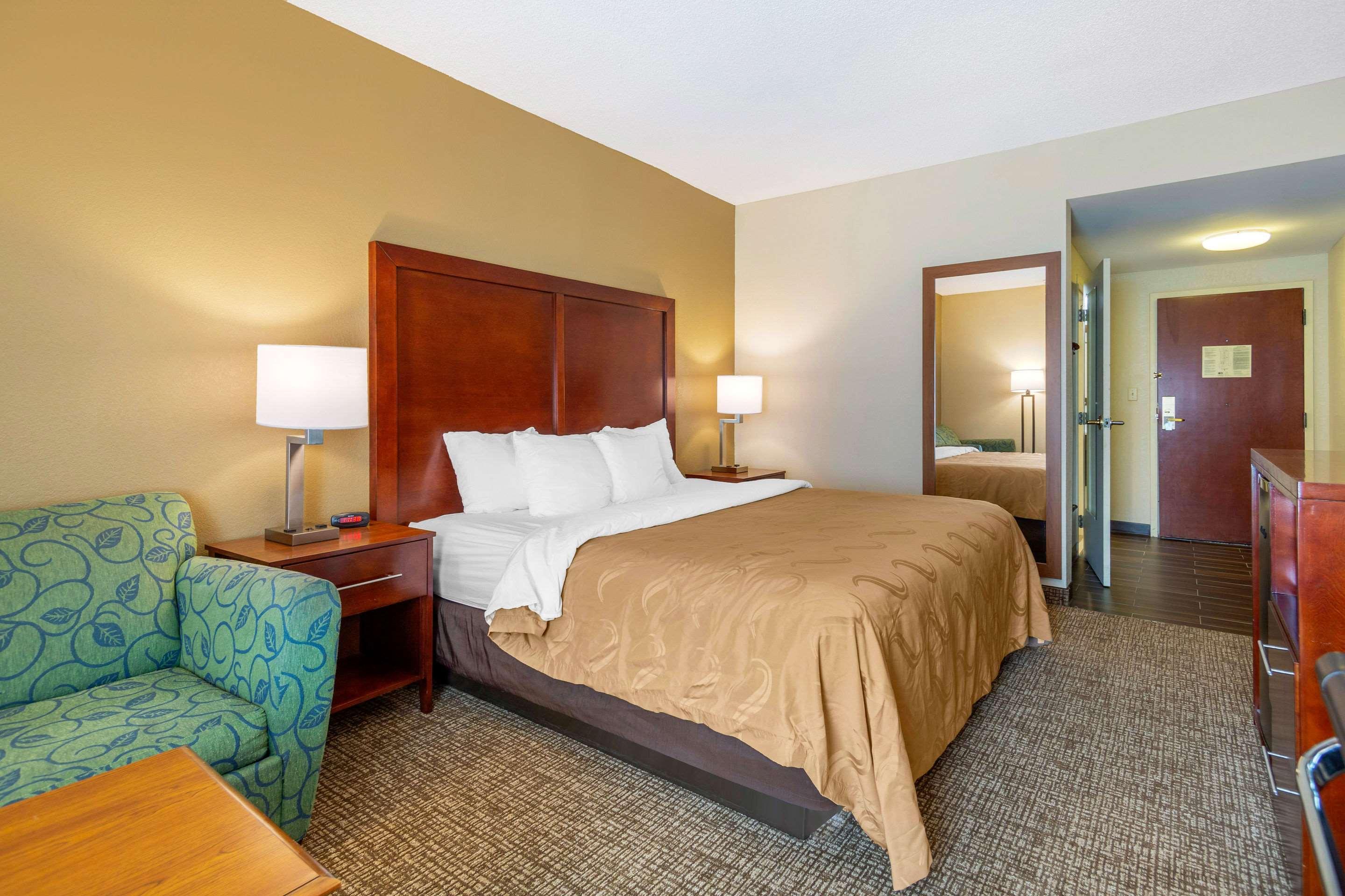 Quality Inn & Suites Olde Town Portsmouth Eksteriør billede