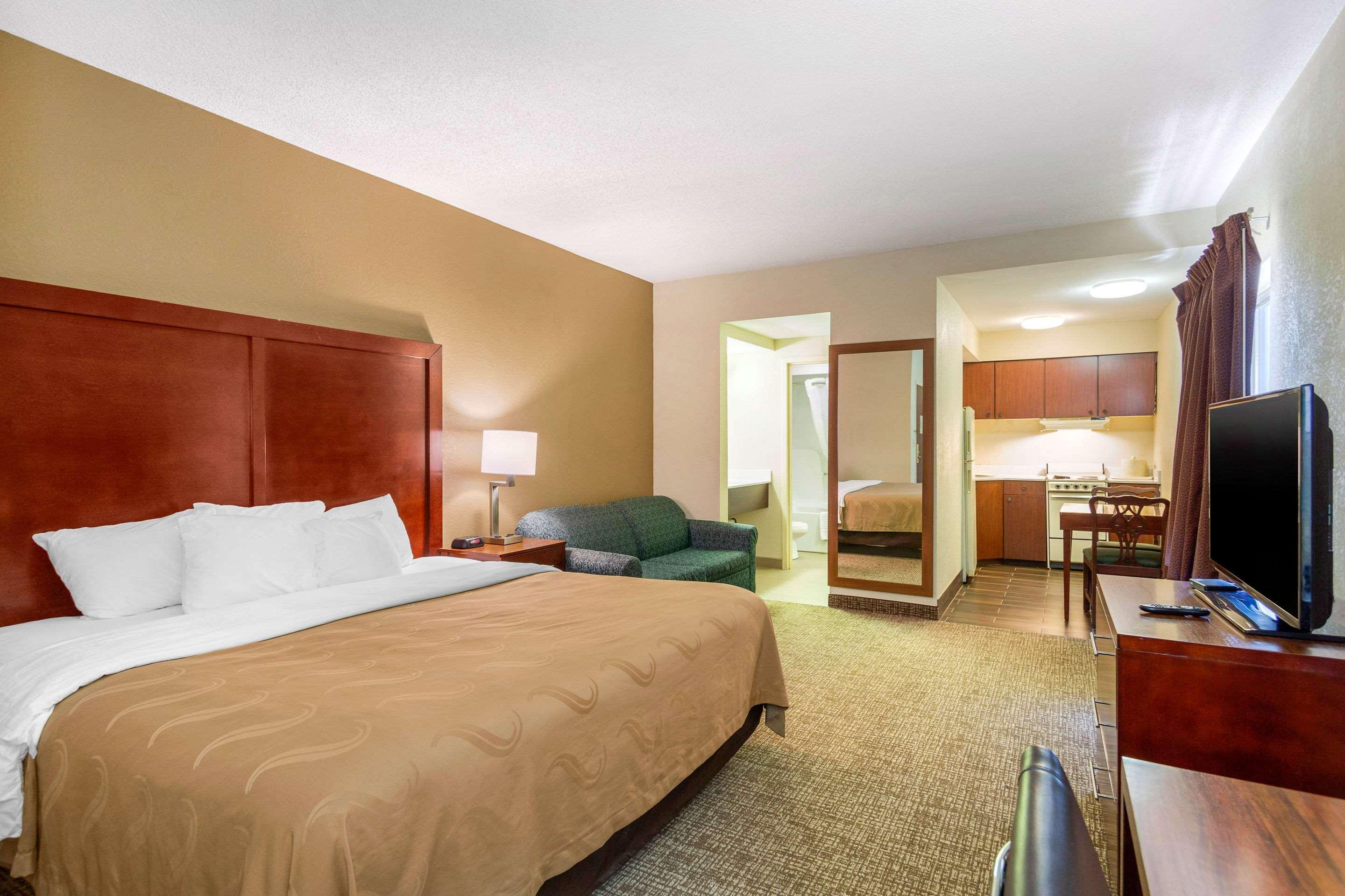 Quality Inn & Suites Olde Town Portsmouth Eksteriør billede