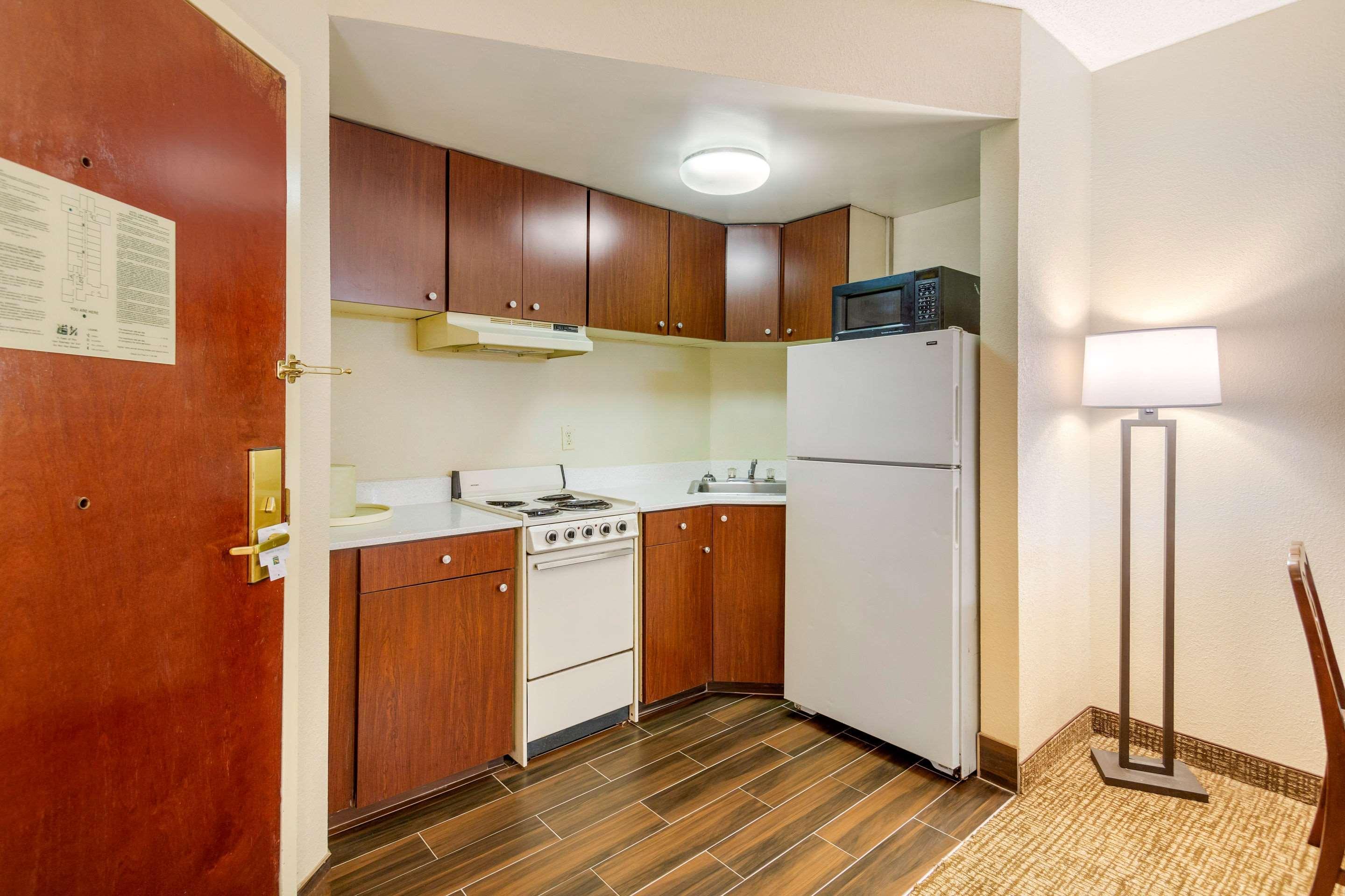 Quality Inn & Suites Olde Town Portsmouth Eksteriør billede