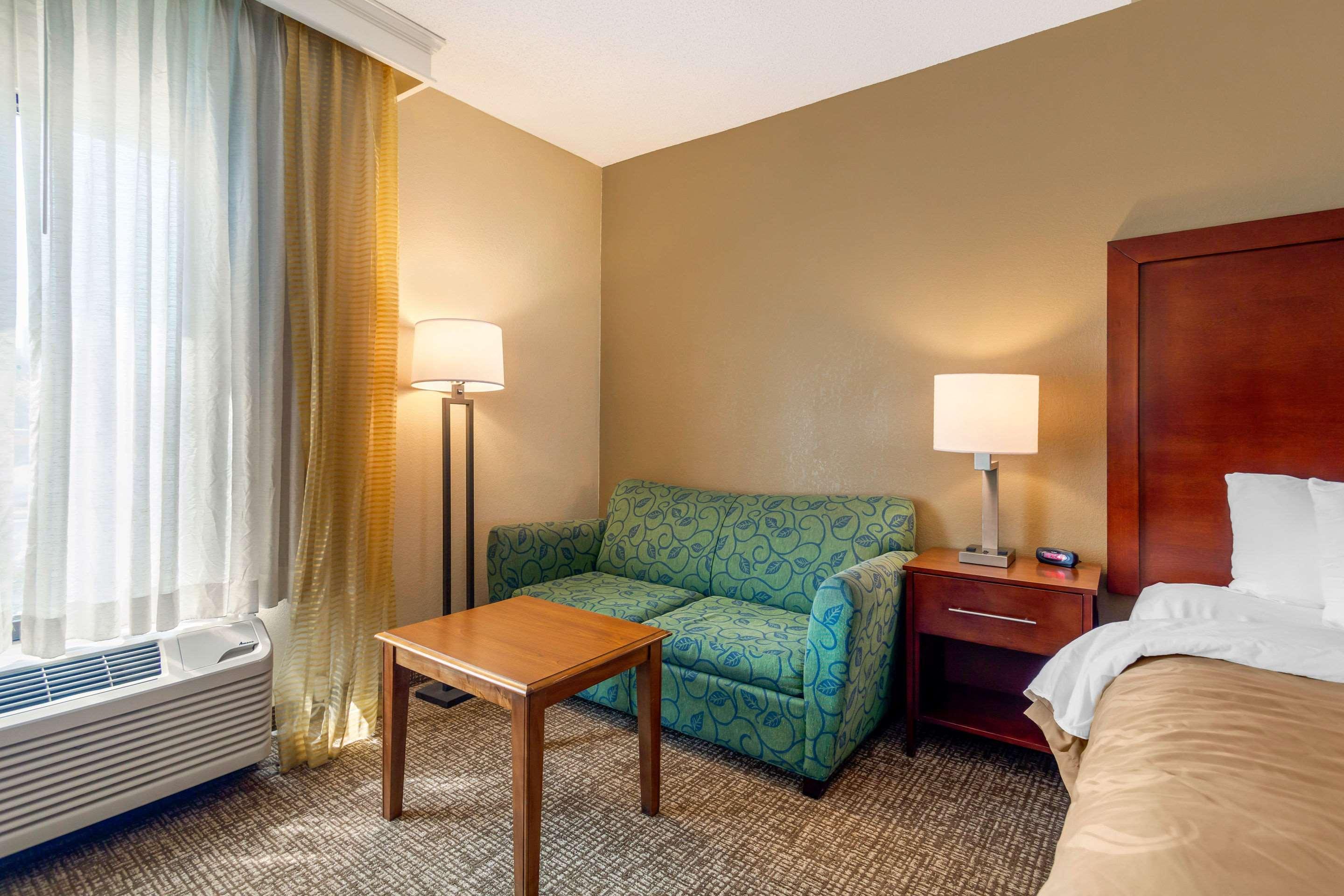 Quality Inn & Suites Olde Town Portsmouth Eksteriør billede