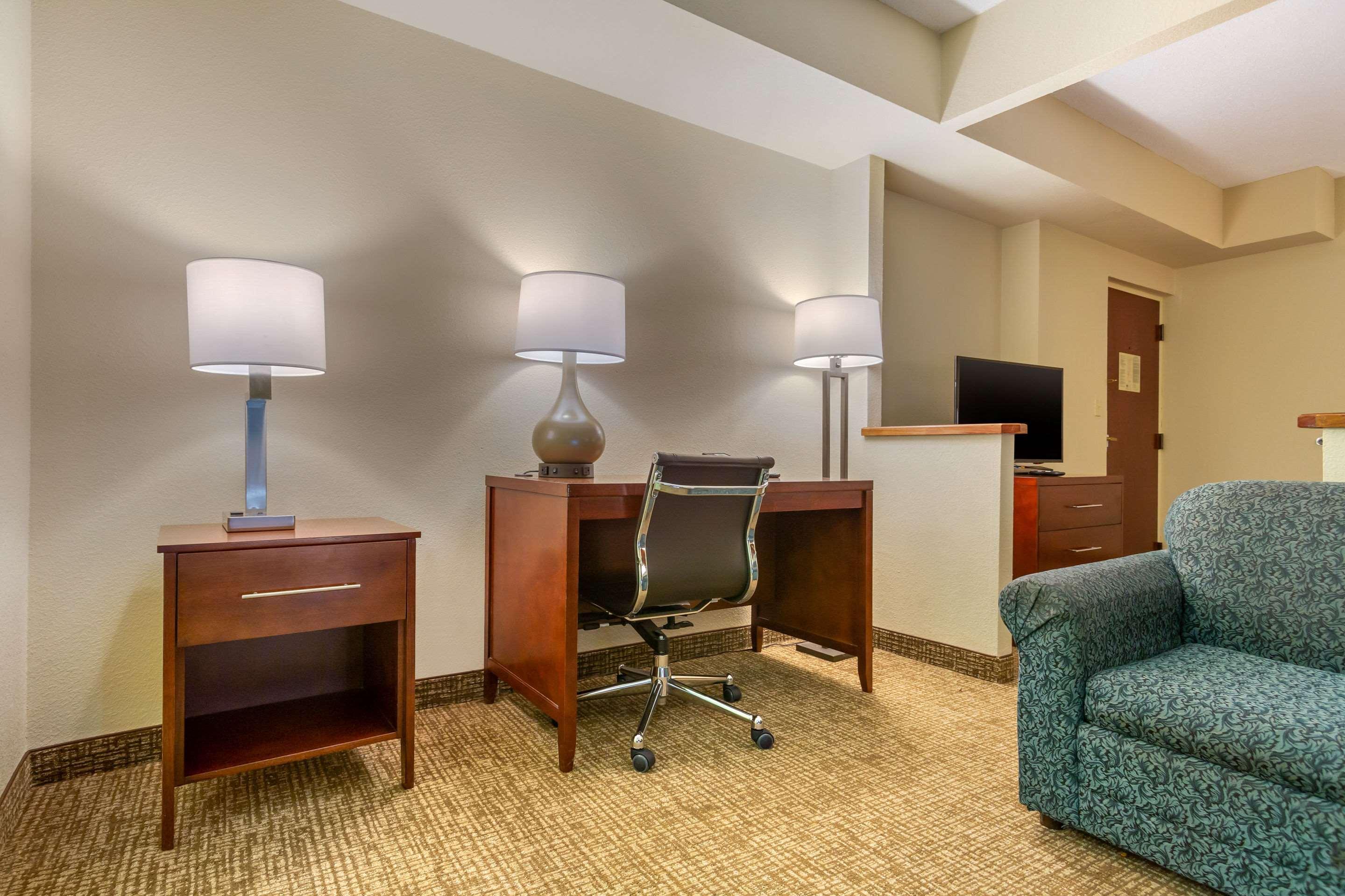Quality Inn & Suites Olde Town Portsmouth Eksteriør billede