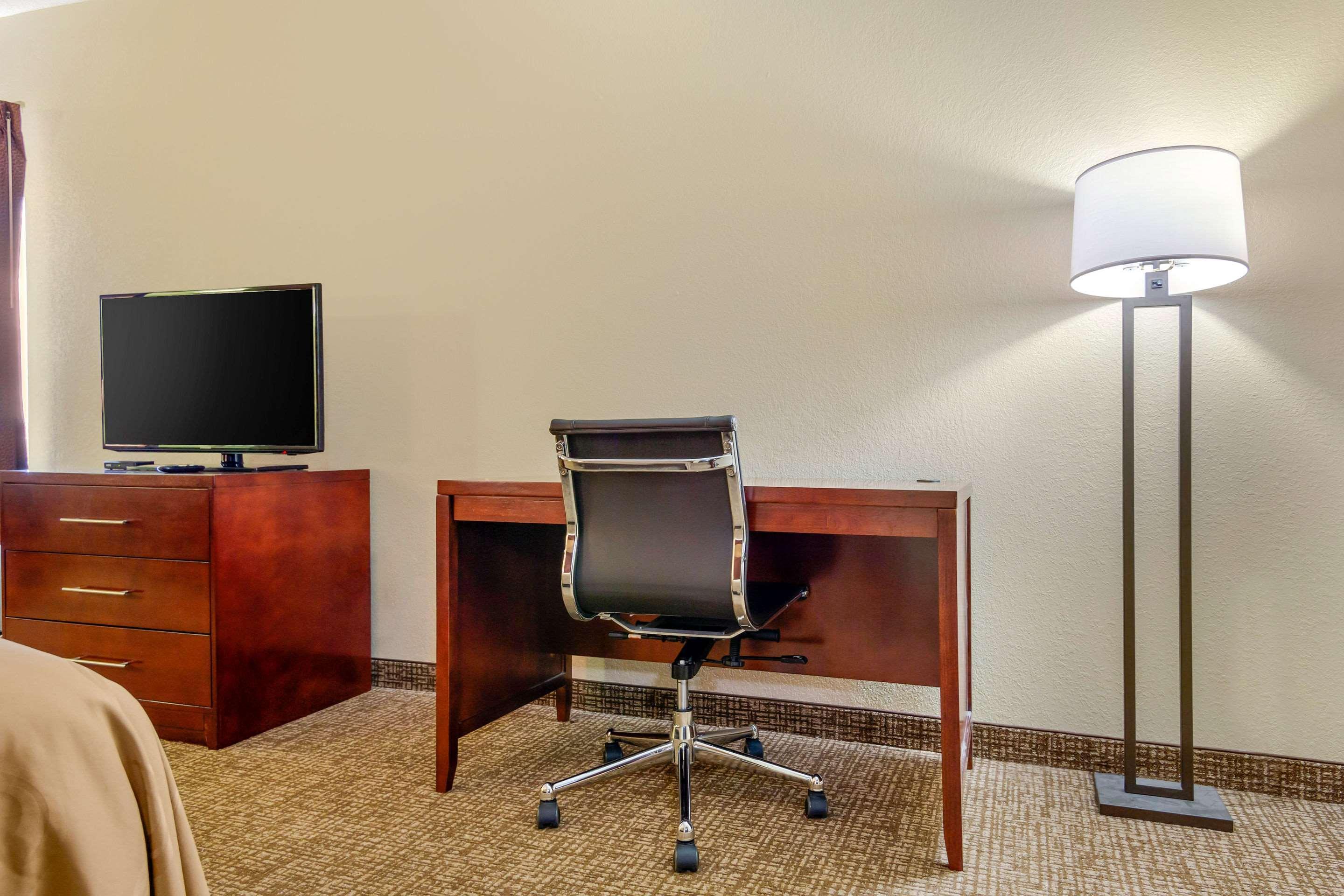 Quality Inn & Suites Olde Town Portsmouth Eksteriør billede