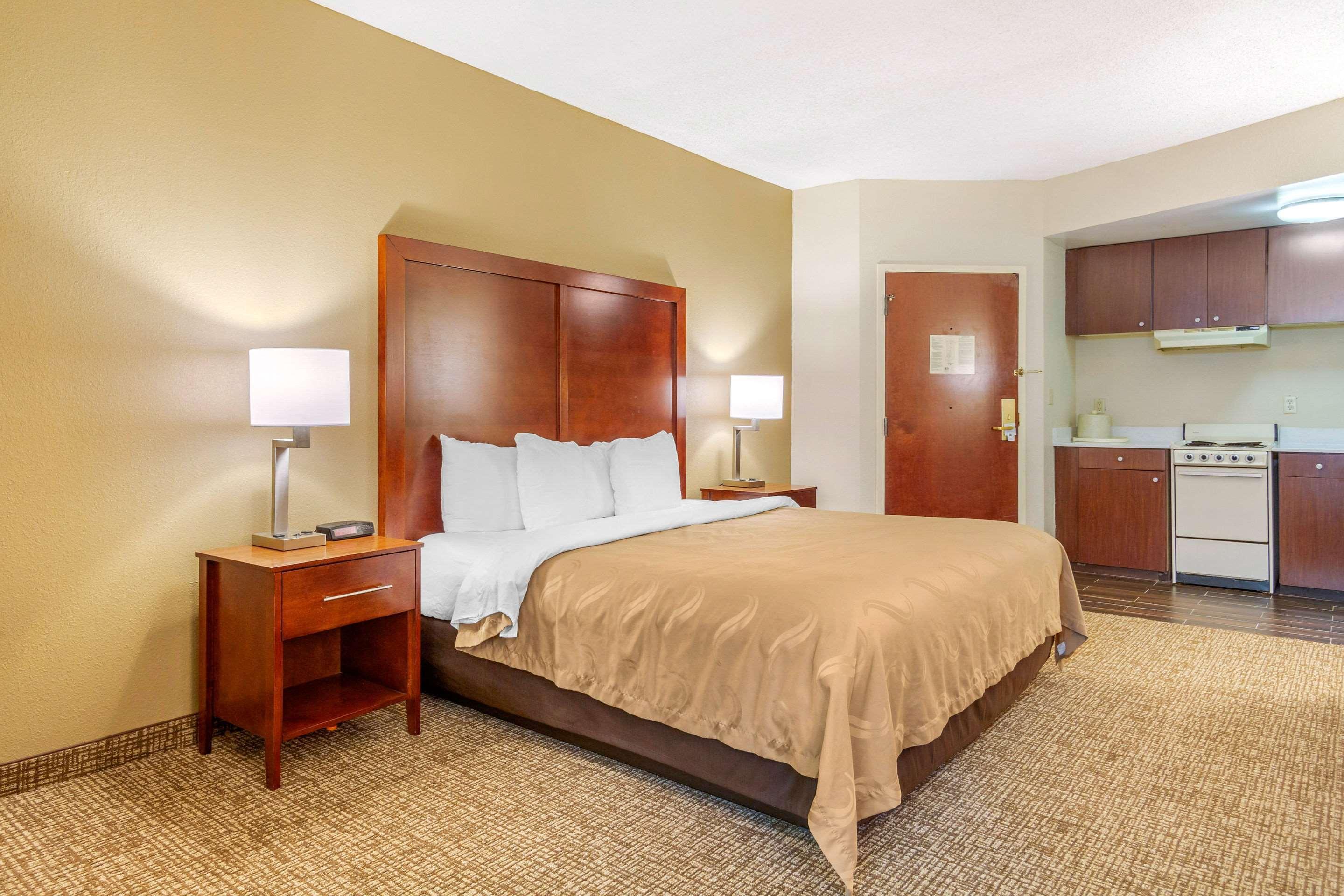 Quality Inn & Suites Olde Town Portsmouth Eksteriør billede