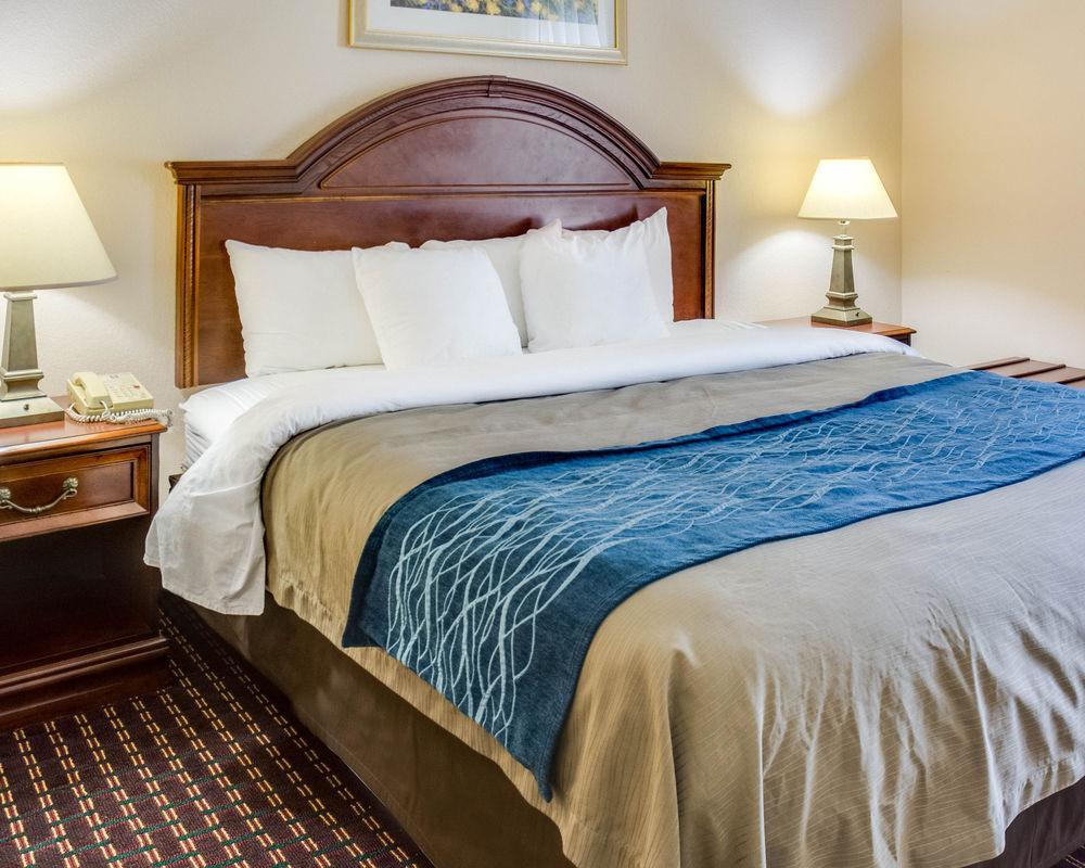 Quality Inn & Suites Olde Town Portsmouth Eksteriør billede