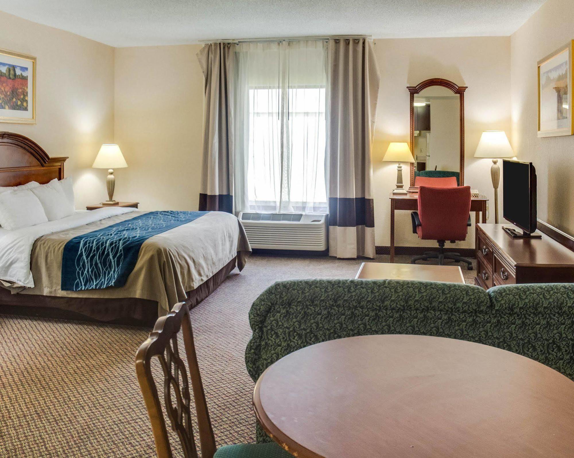 Quality Inn & Suites Olde Town Portsmouth Eksteriør billede