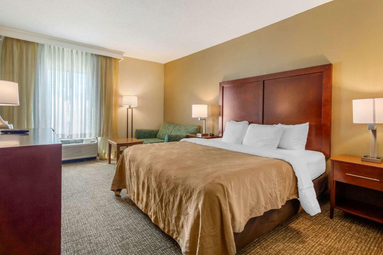 Quality Inn & Suites Olde Town Portsmouth Eksteriør billede